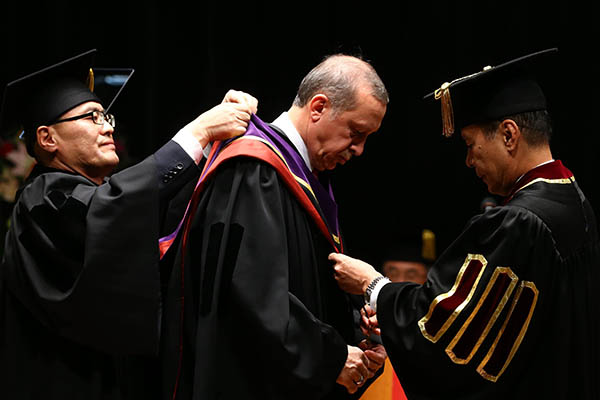 Cumhurbaşkanı Recep Tayyip Erdoğan’a fahri doktora - 2