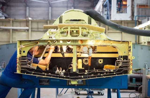 Savaş uçaklarının üretim aşaması - 28