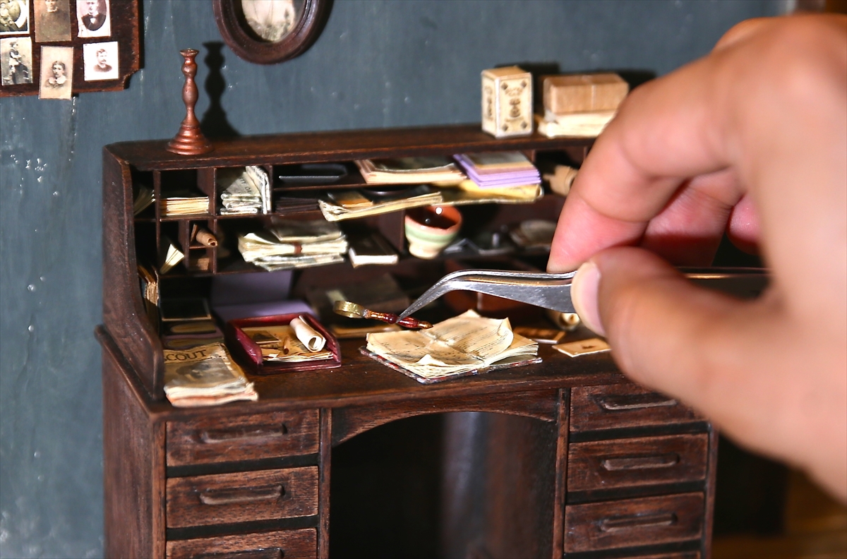 Iraklı sanatçının 'avuç içine' sığan eserleri - 2