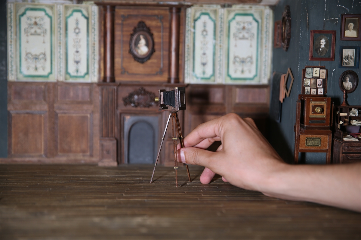 Iraklı sanatçının 'avuç içine' sığan eserleri - 3