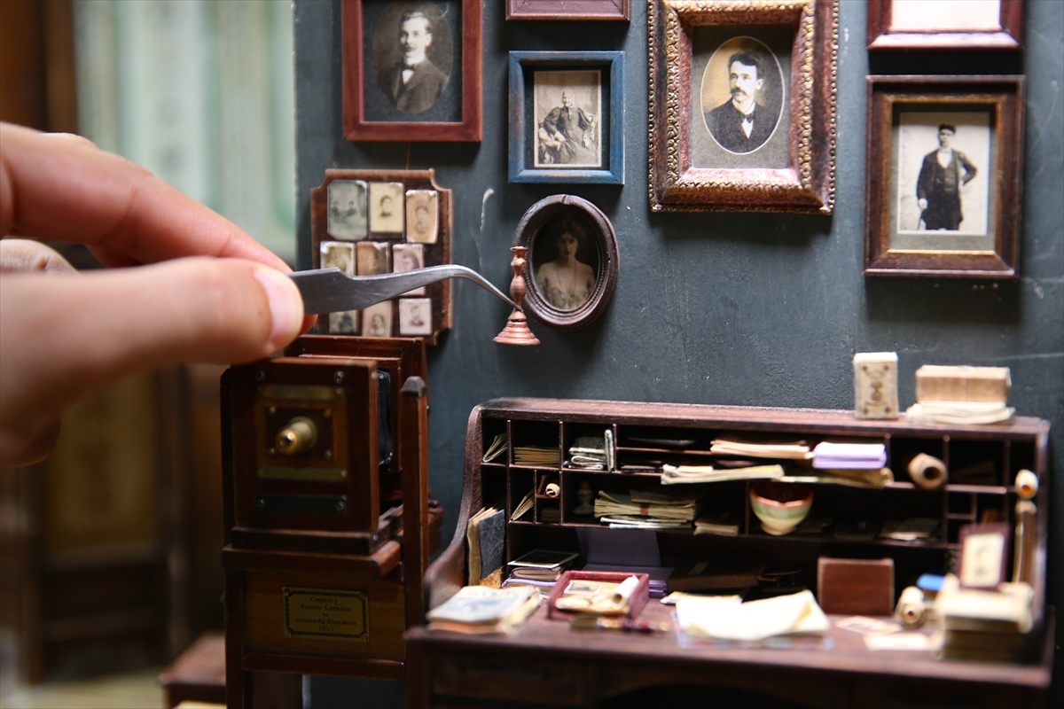 Iraklı sanatçının 'avuç içine' sığan eserleri - 6