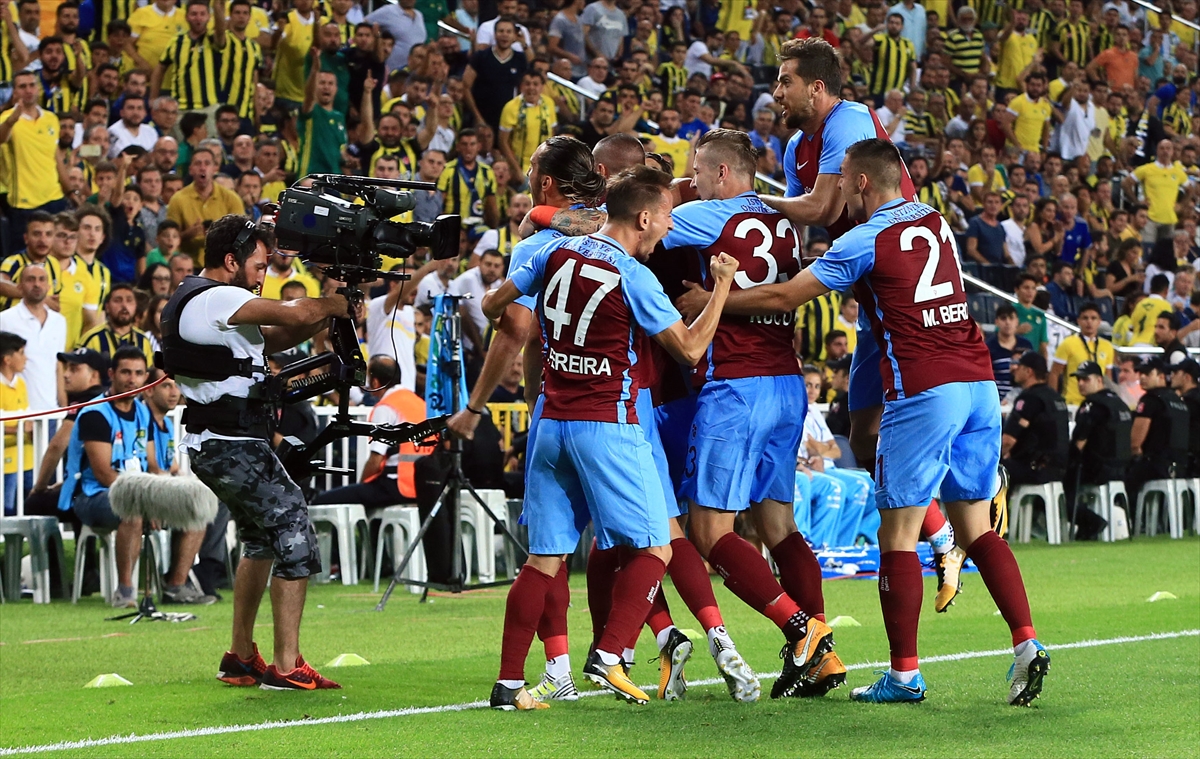 Fenerbahçe-Trabzonspor karşılaşmasından kareler - 0