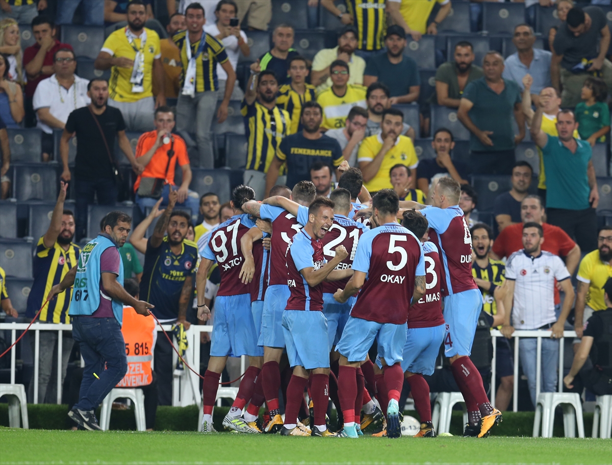 Fenerbahçe-Trabzonspor karşılaşmasından kareler - 0