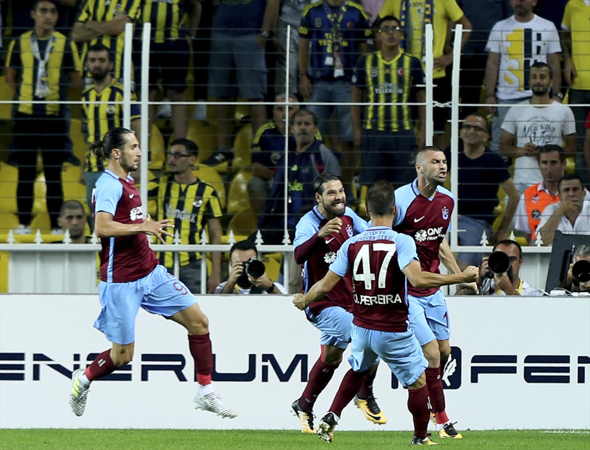 Fenerbahçe-Trabzonspor karşılaşmasından kareler - 0