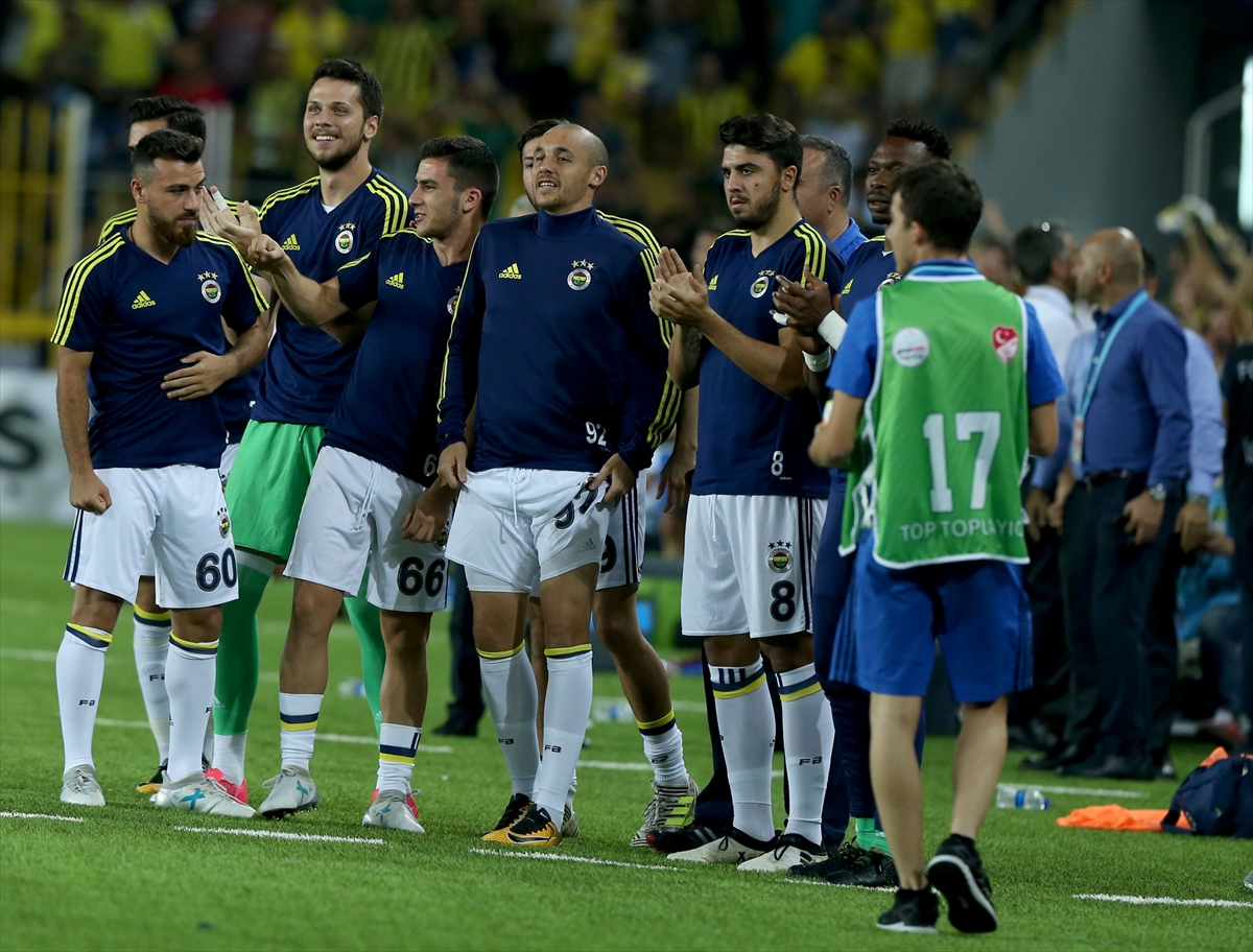 Fenerbahçe-Trabzonspor karşılaşmasından kareler - 0