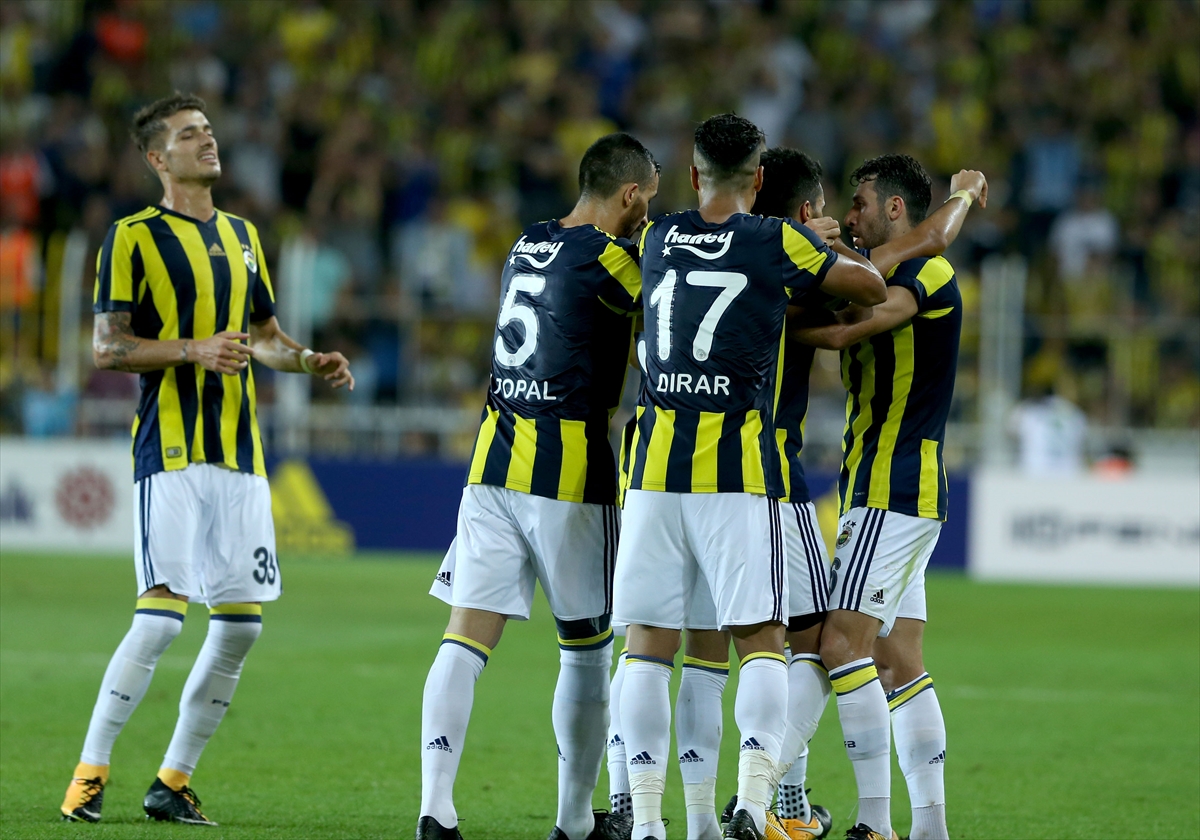 Fenerbahçe-Trabzonspor karşılaşmasından kareler - 0