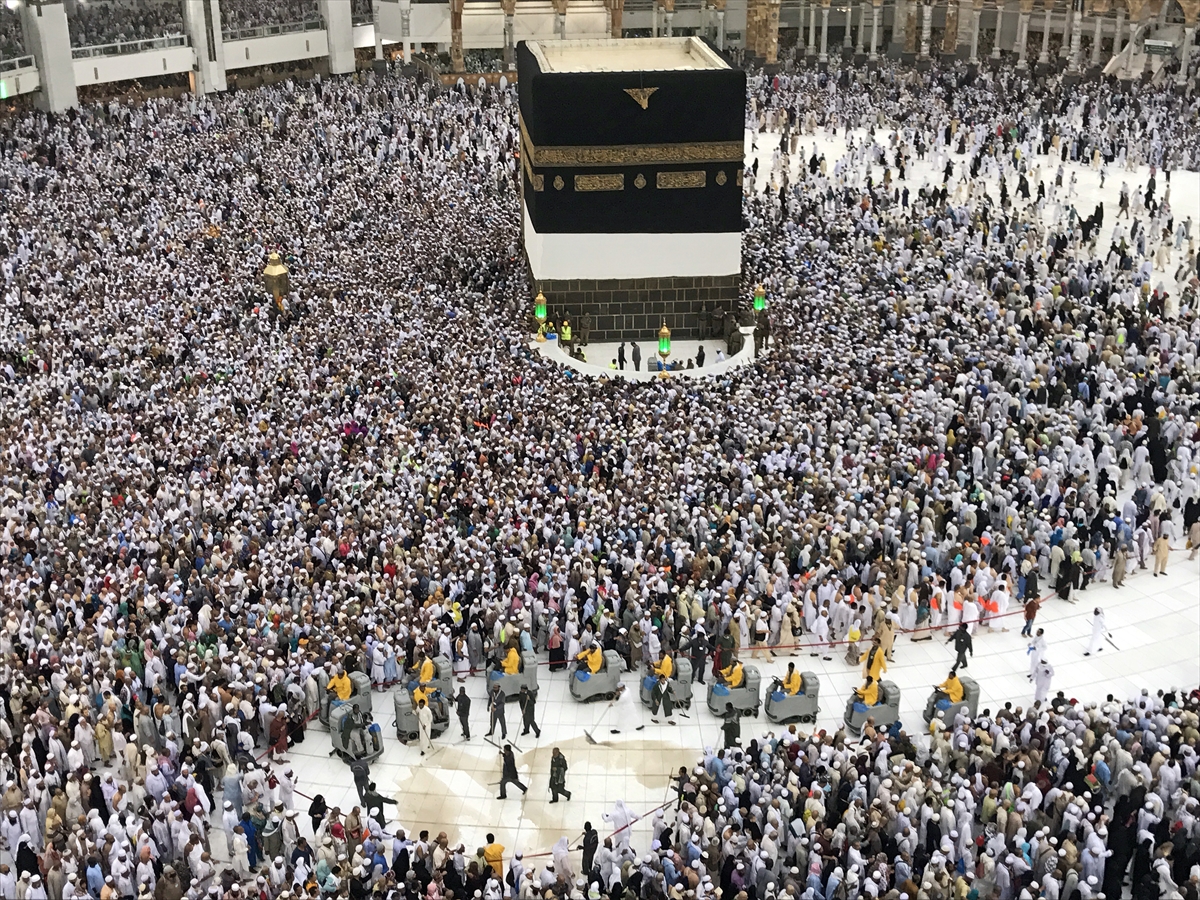 Kabe'de hacı adaylarının yağmur sevinci - 3
