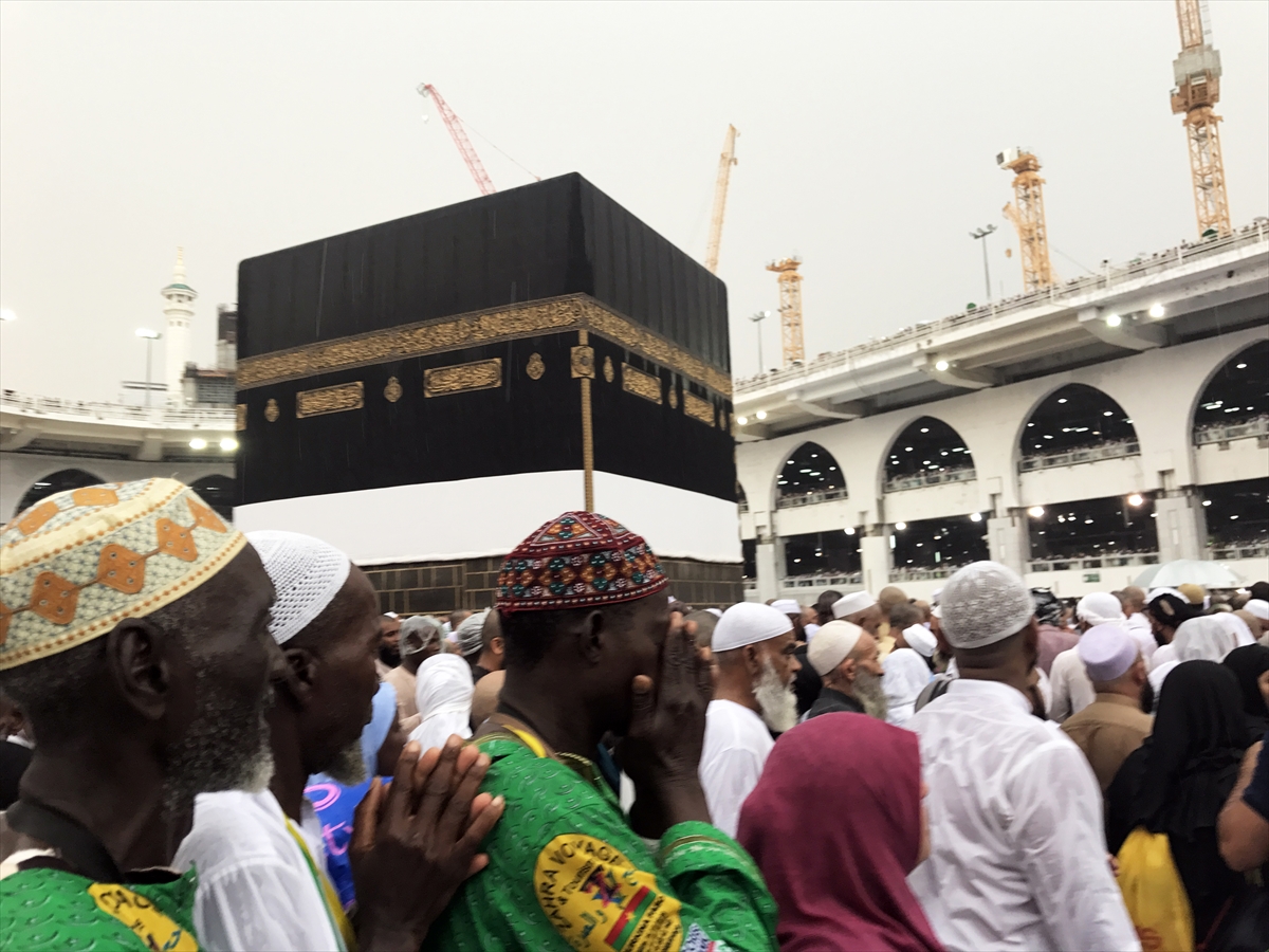 Kabe'de hacı adaylarının yağmur sevinci - 14