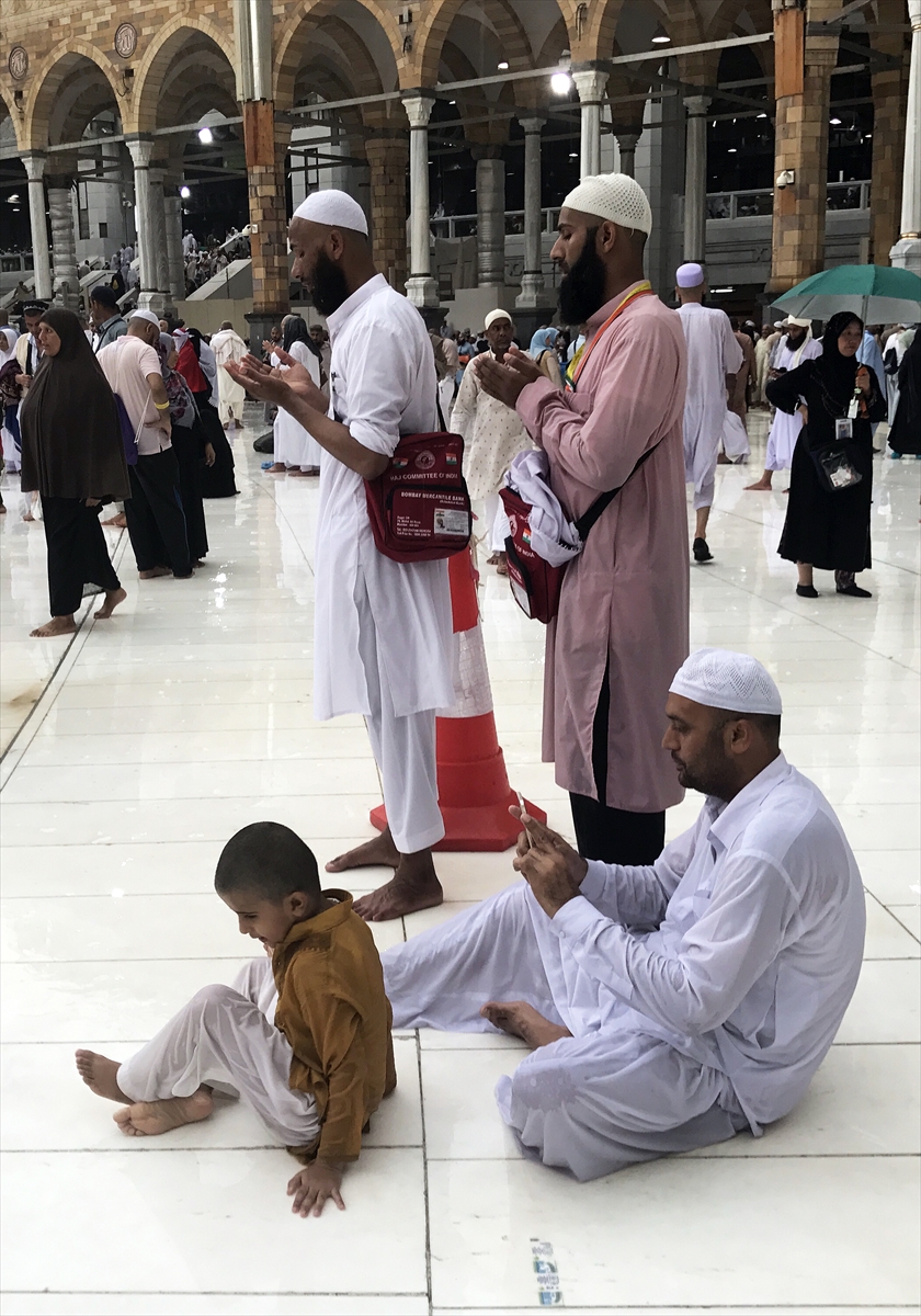 Kabe'de hacı adaylarının yağmur sevinci - 15