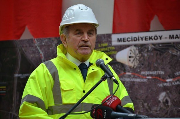 Siyasi isimler kaç yaşında? - 17