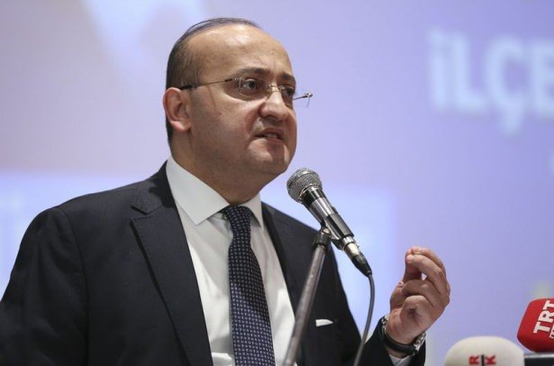 Siyasi isimler kaç yaşında? - 28