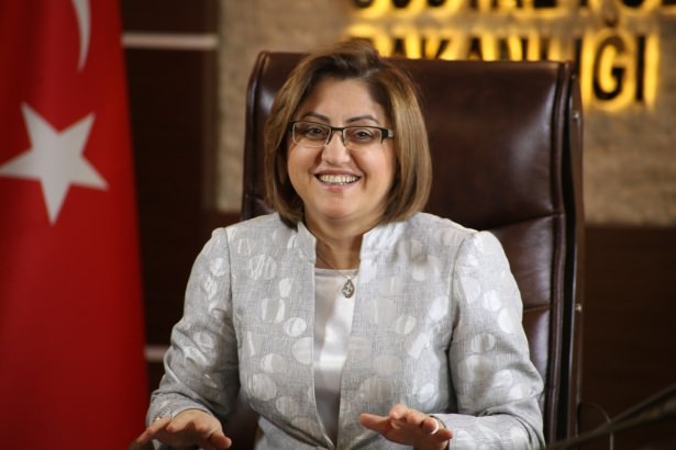 Siyasi isimler kaç yaşında? - 43