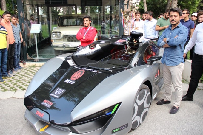 Öğrenciler elektrikli otomobil üretti - 3