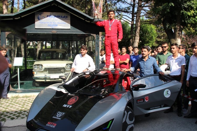 Öğrenciler elektrikli otomobil üretti - 6