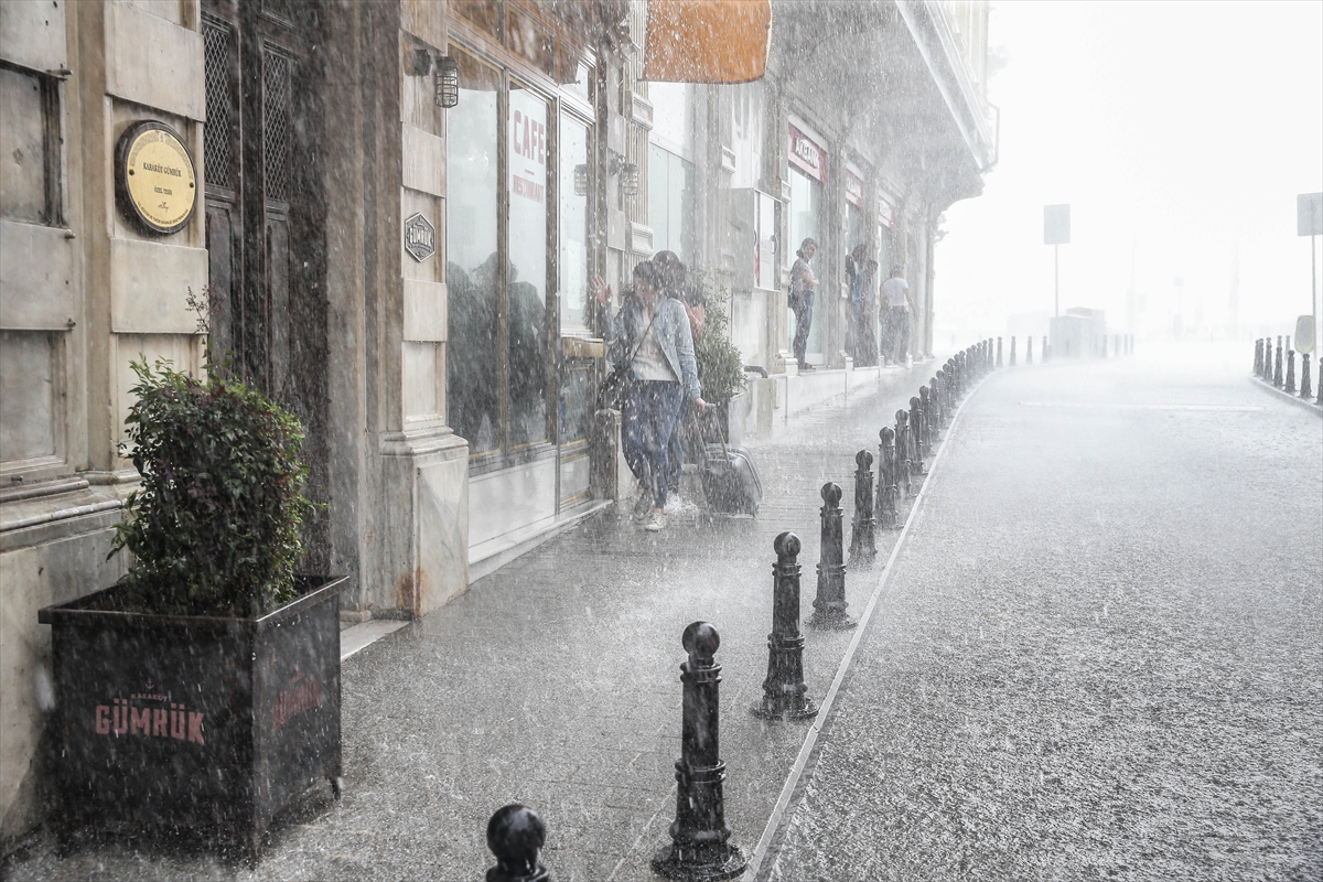 İstanbul'da beklenen yağış etkili oldu - 5