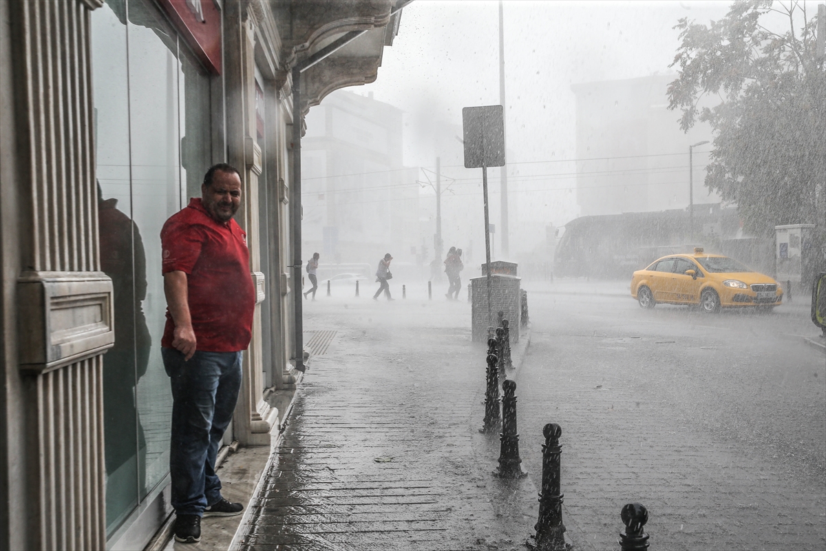 İstanbul'da beklenen yağış etkili oldu - 6