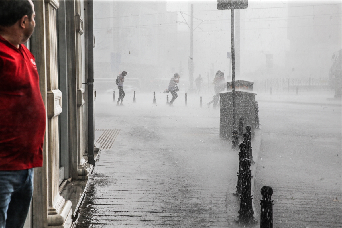 İstanbul'da beklenen yağış etkili oldu - 7