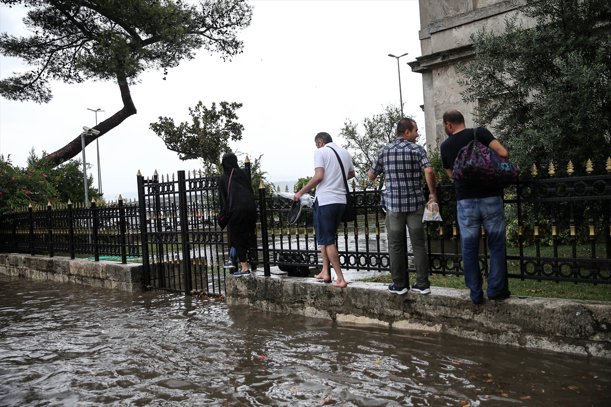 İstanbul'da beklenen yağış etkili oldu - 16