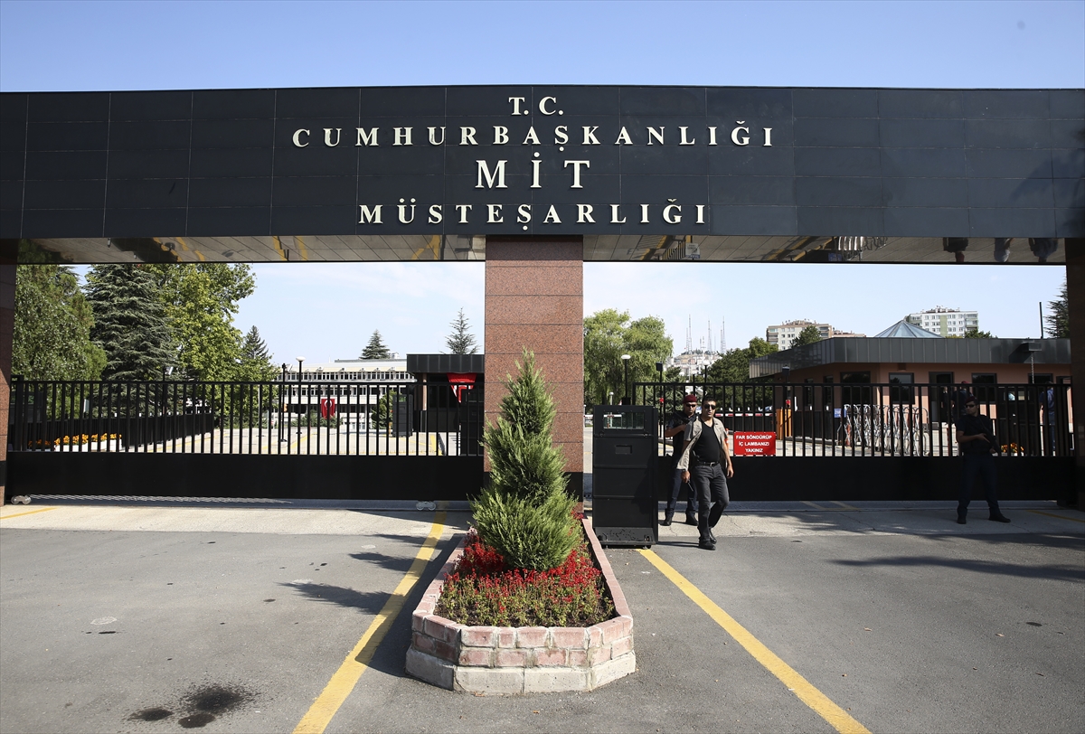'Cumhurbaşkanlığı' MİT tabeleasında - 0