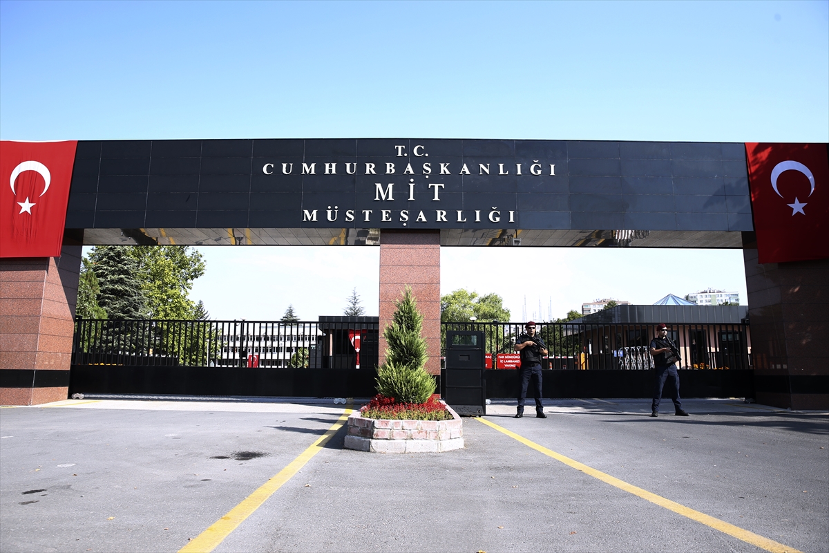 'Cumhurbaşkanlığı' MİT tabeleasında - 0