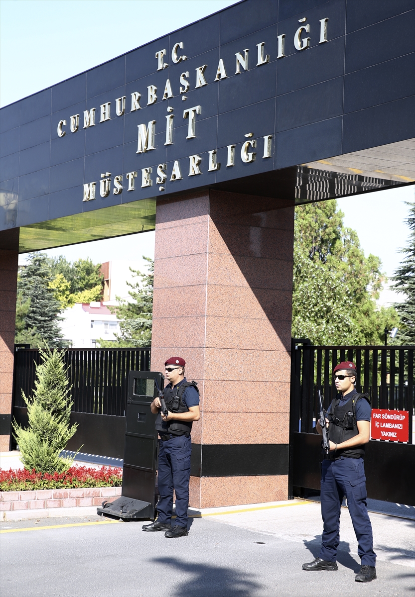 'Cumhurbaşkanlığı' MİT tabeleasında - 0