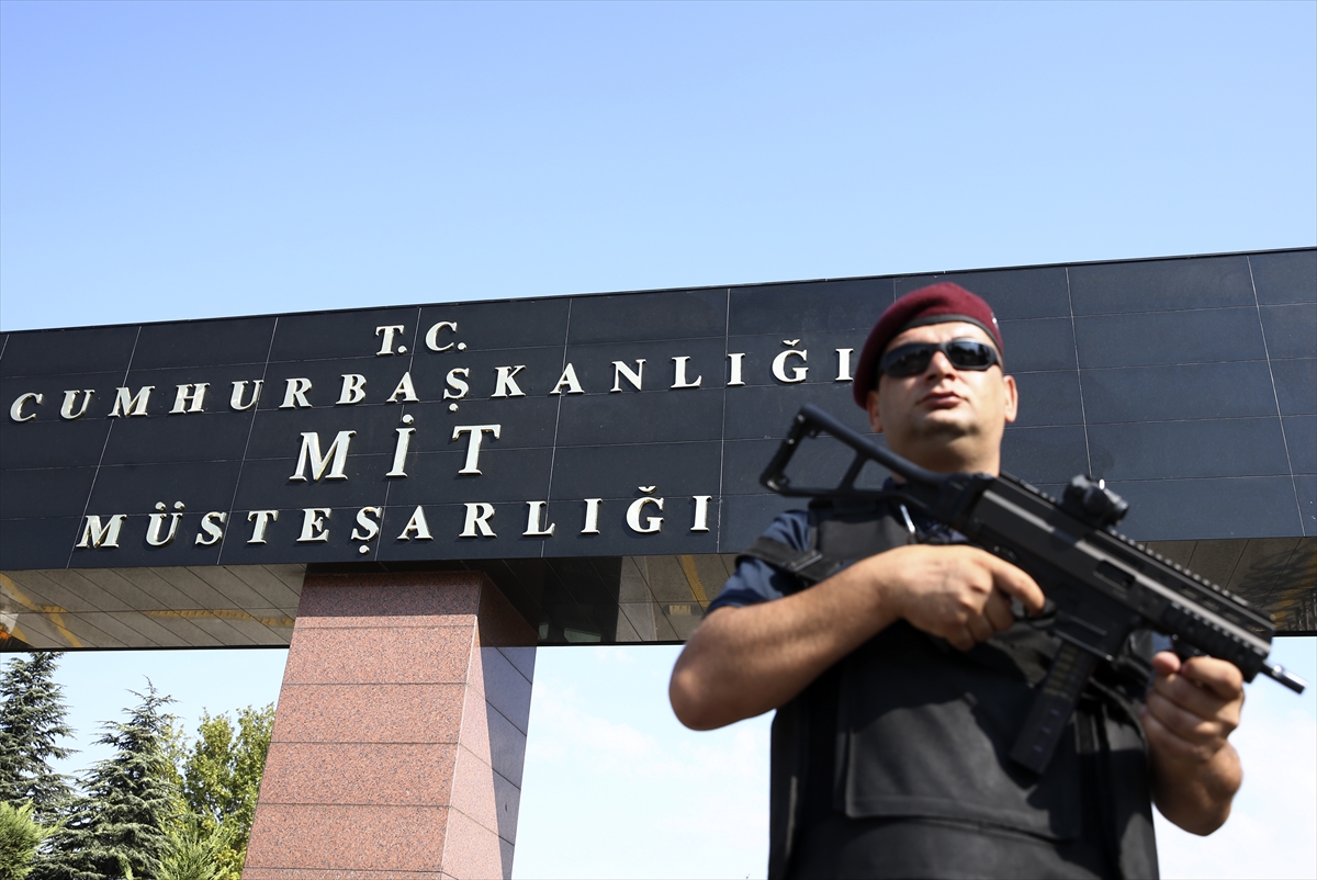 'Cumhurbaşkanlığı' MİT tabeleasında - 0