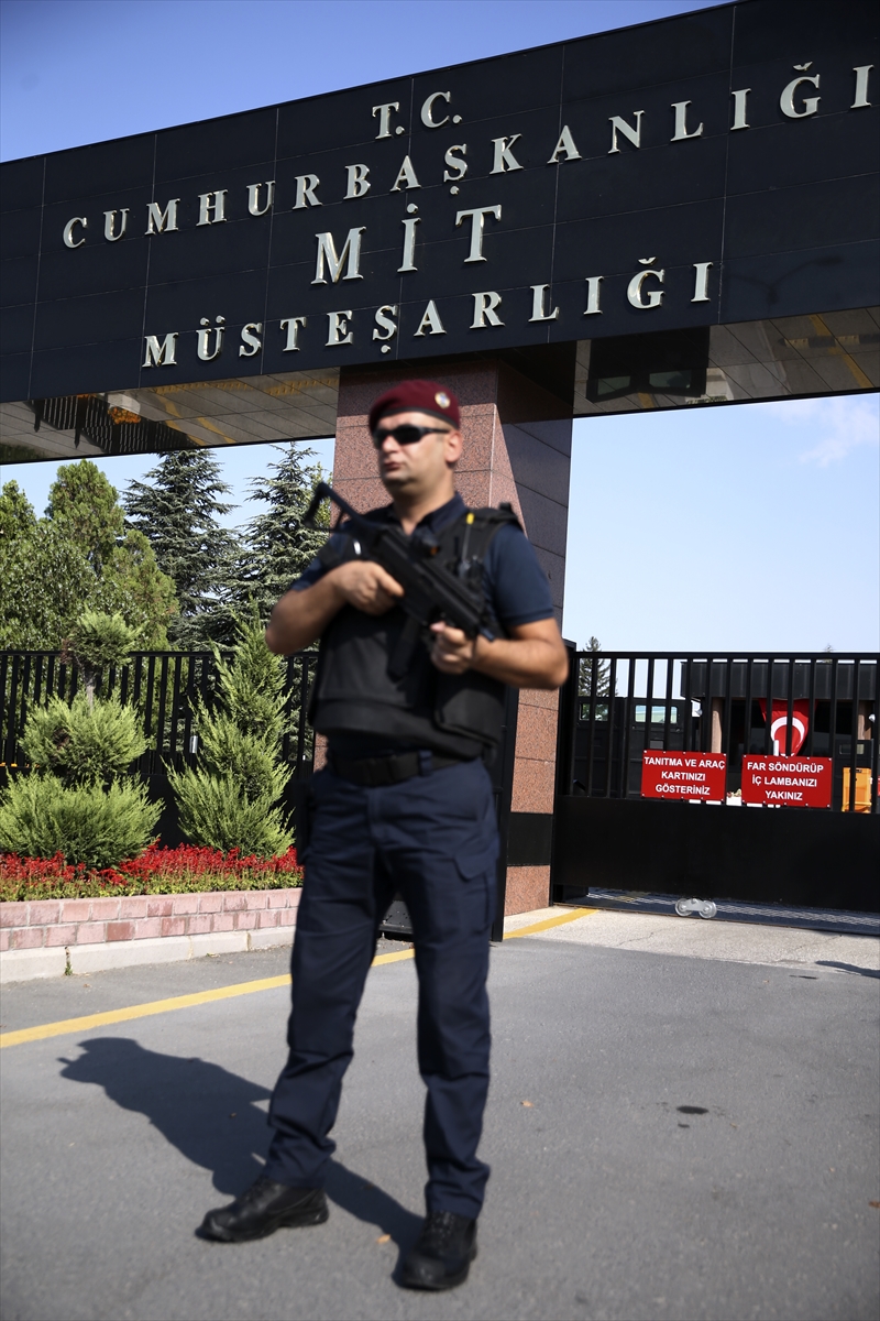 'Cumhurbaşkanlığı' MİT tabeleasında - 0