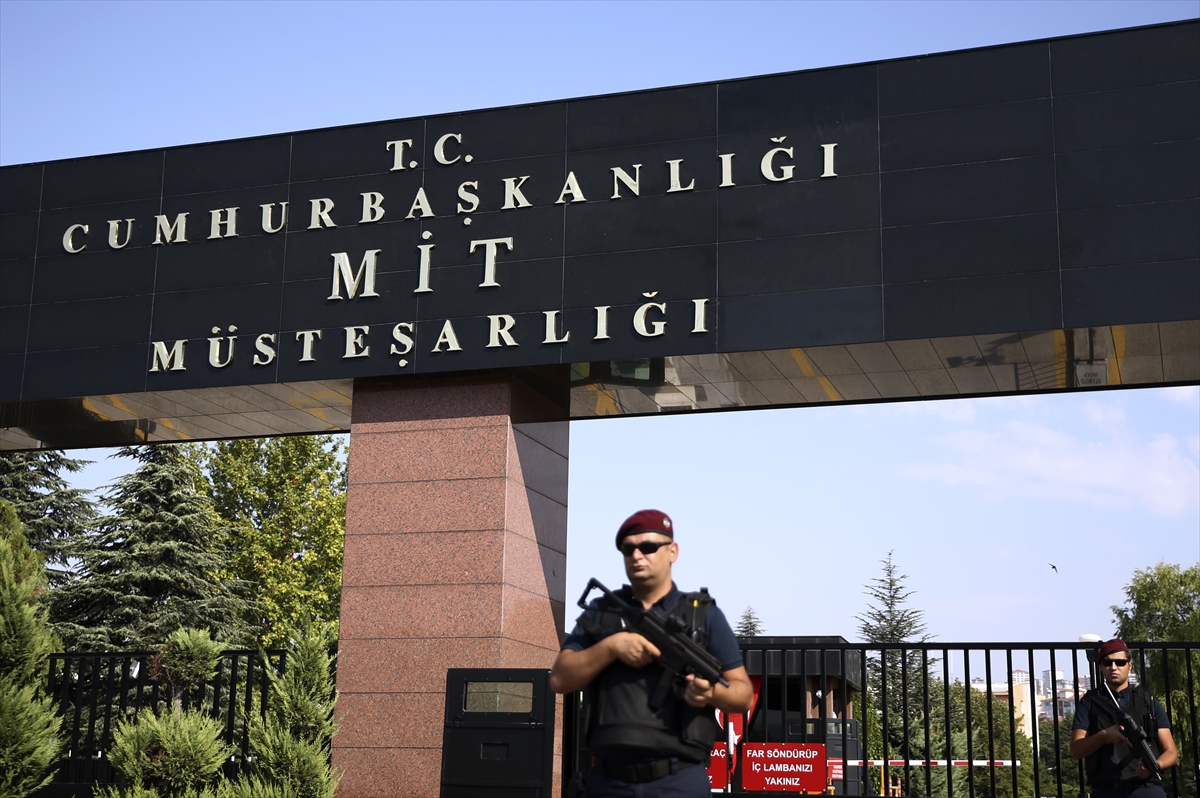 'Cumhurbaşkanlığı' MİT tabeleasında - 0