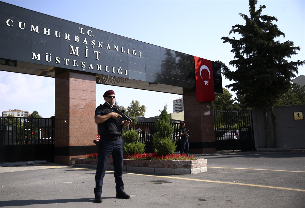 'Cumhurbaşkanlığı' MİT tabeleasında - 0