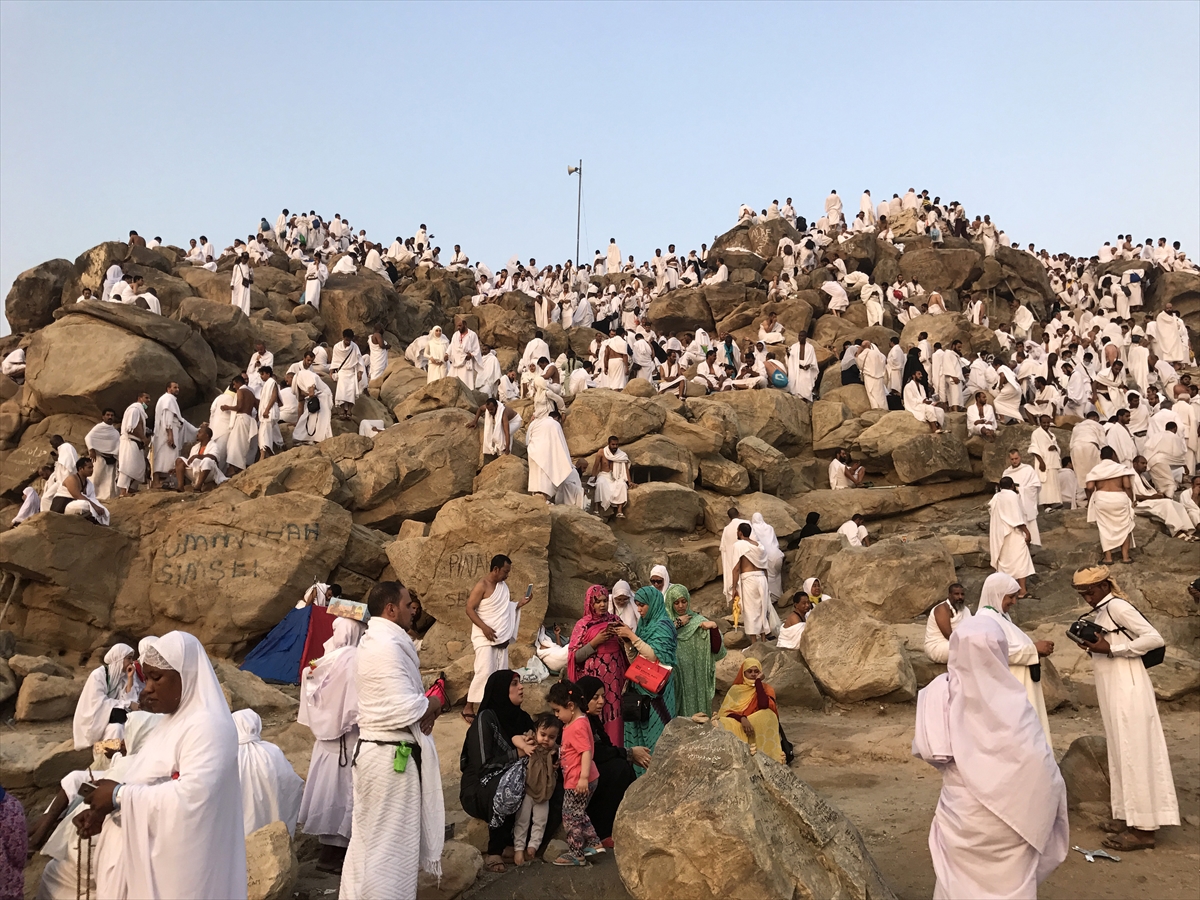 Hacı adayları Arafat'ta dua etti - 0