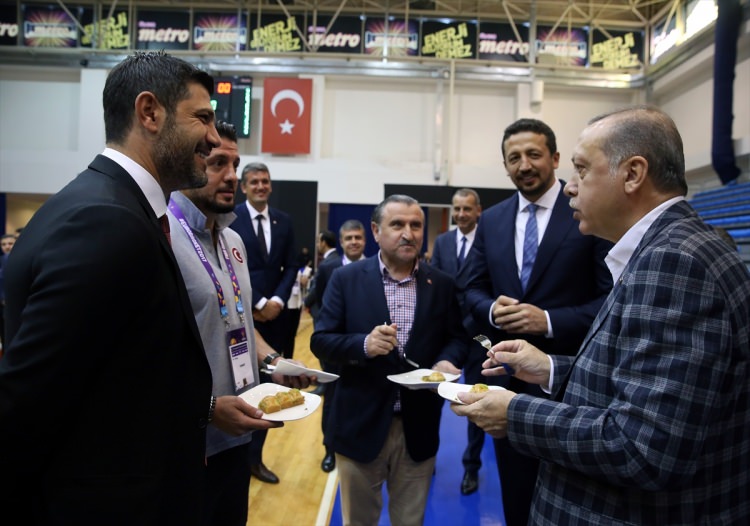 Cumhurbaşkanı'ndan 12 Dev Adam'a sürpriz ziyaret - 6