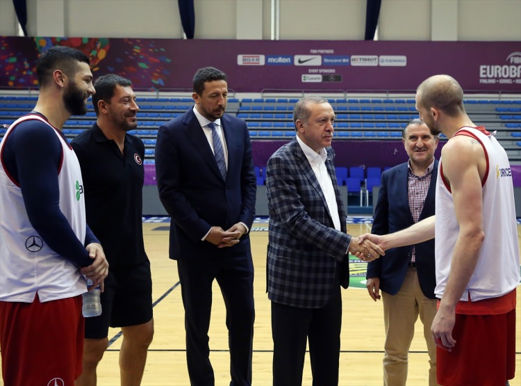 Cumhurbaşkanı'ndan 12 Dev Adam'a sürpriz ziyaret - 9