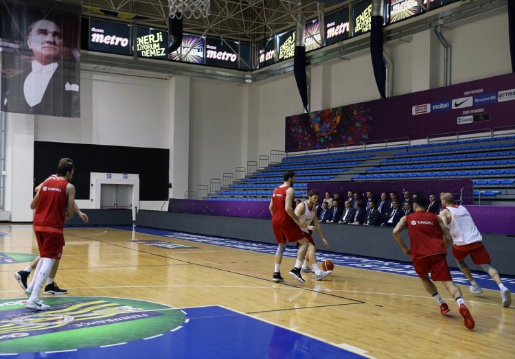 Cumhurbaşkanı'ndan 12 Dev Adam'a sürpriz ziyaret - 18