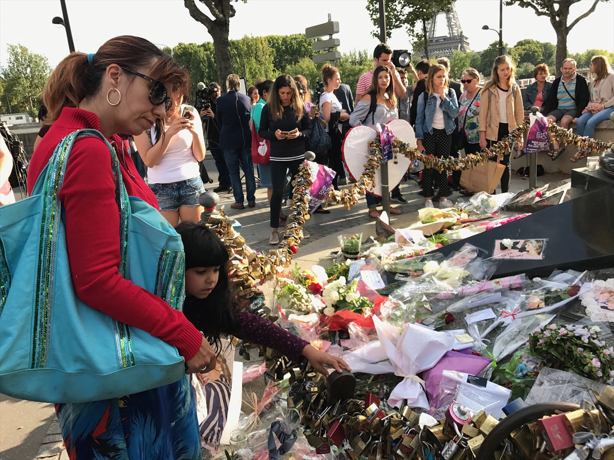 Prenses Diana ölüm yıl dönümünde anıldı - 0