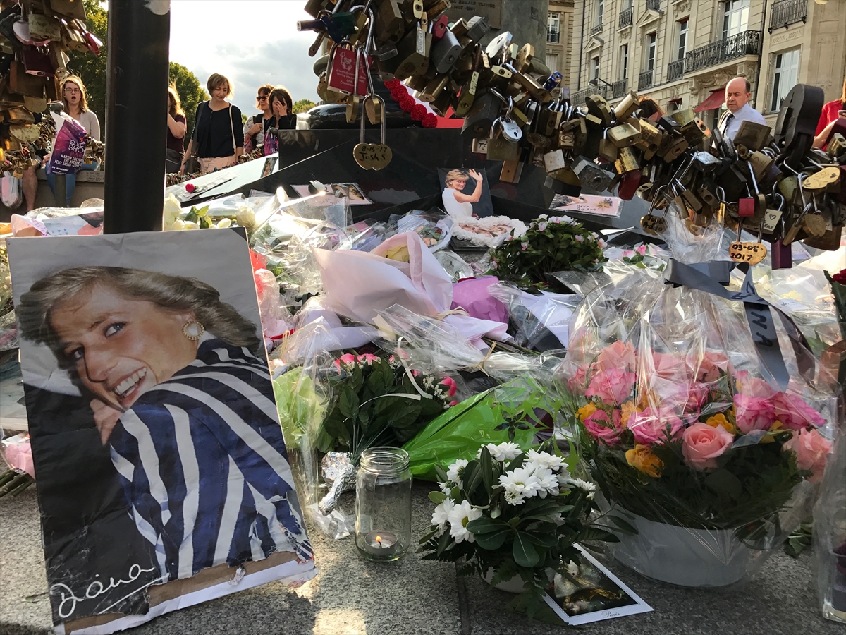 Prenses Diana ölüm yıl dönümünde anıldı - 0