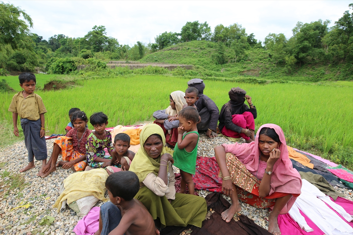 Bangladeş'e kaçan Arakanlılar'ın içler acısı durumu - 25