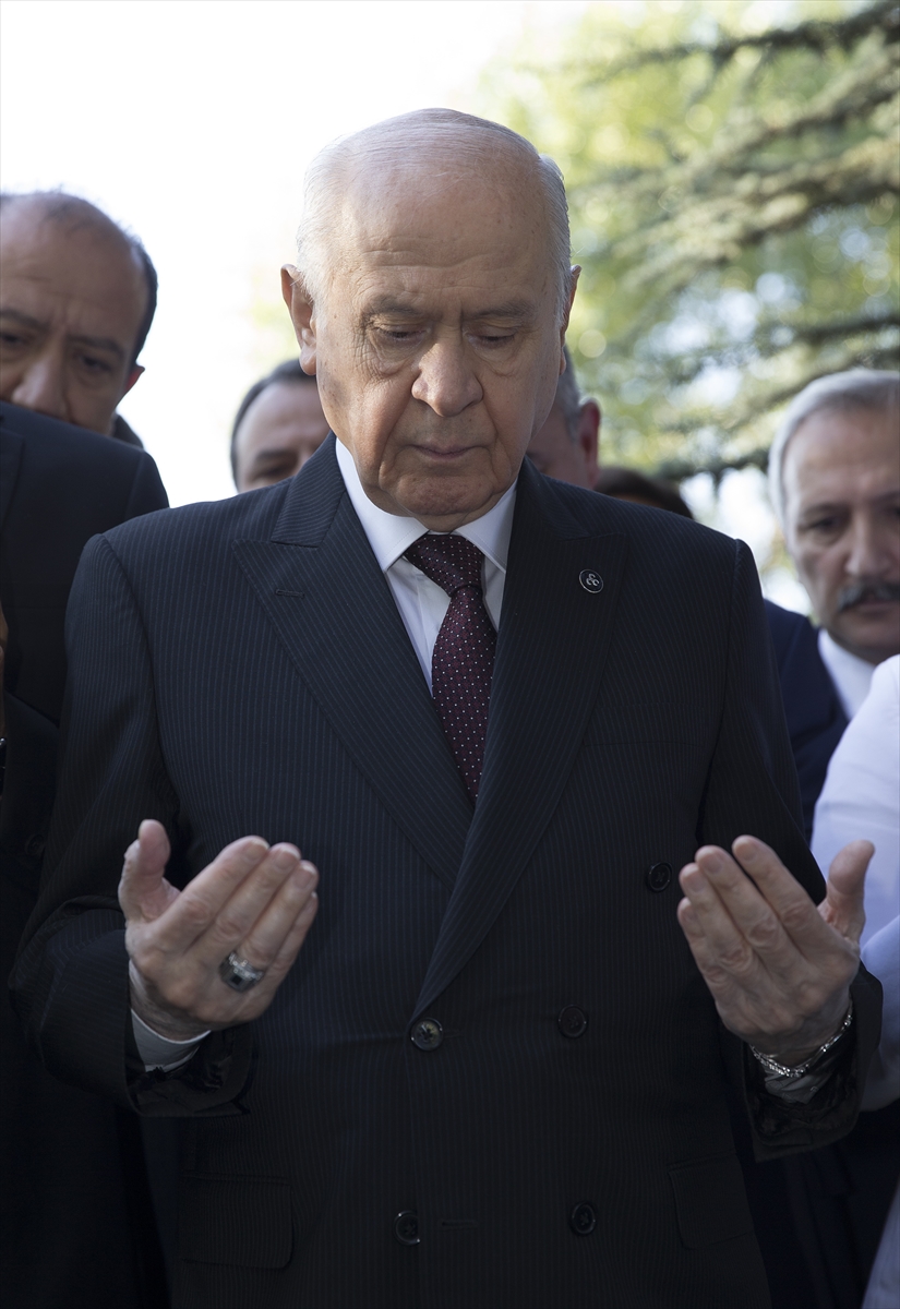 Bahçeli partililerle bayramlaştı - 0