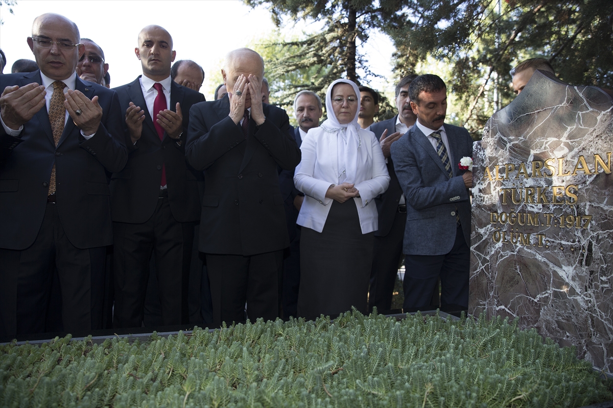 Bahçeli partililerle bayramlaştı - 0