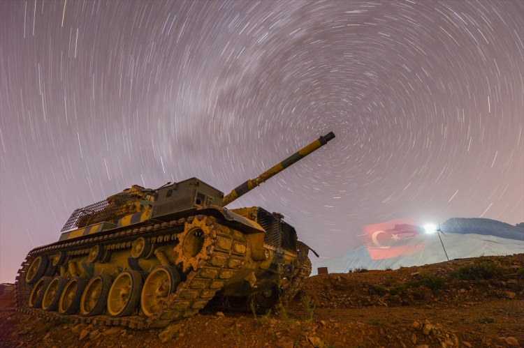 Mehmetçik bayramı 2 bin 900 metrede karşıladı - 10