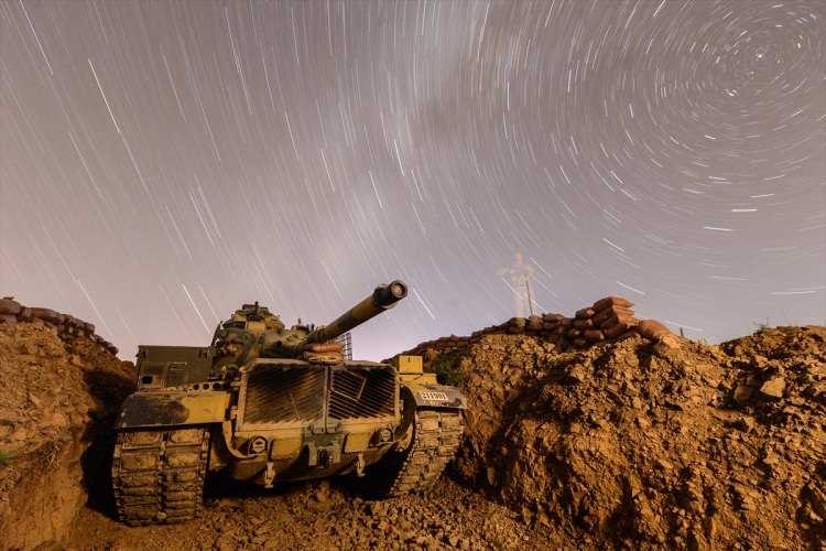 Mehmetçik bayramı 2 bin 900 metrede karşıladı - 11