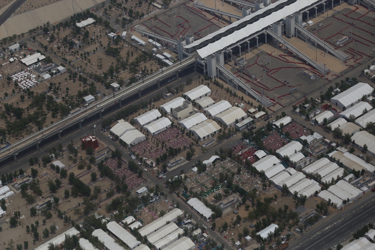 Arafat'taki hacı çadırları sökülüyor - 0