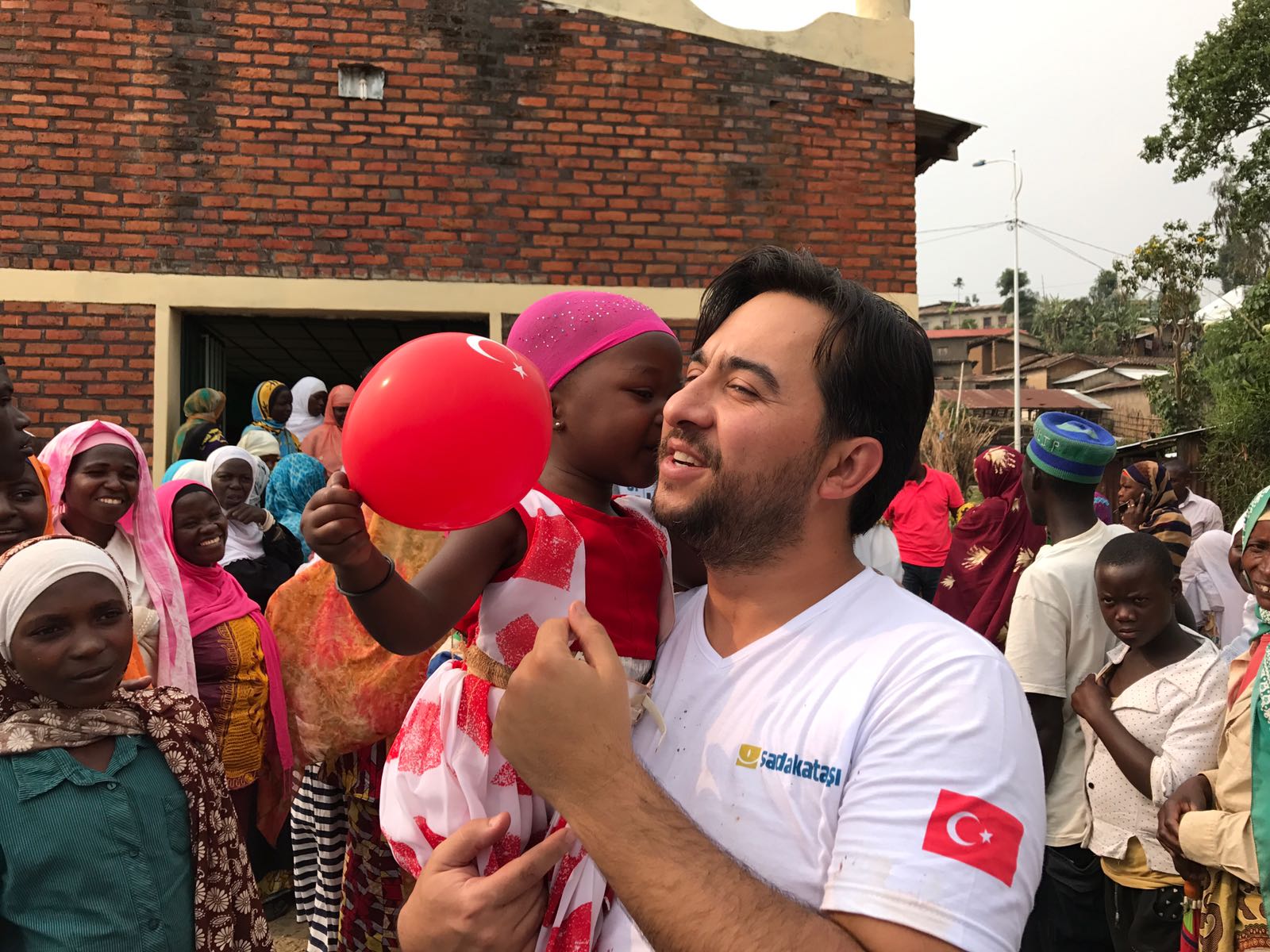 Sadakataşı, 'kurbanlıkları' dünyanın dört bir yanına ulaştırdı - 0