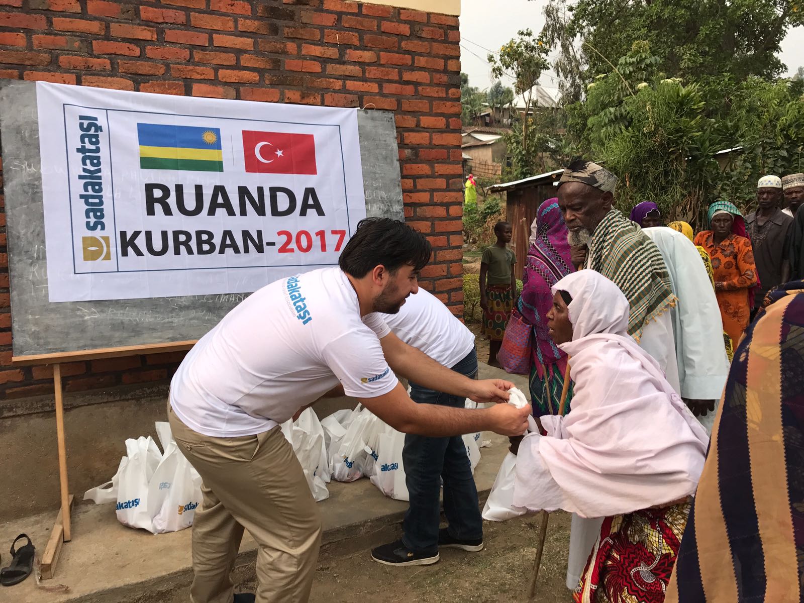 Sadakataşı, 'kurbanlıkları' dünyanın dört bir yanına ulaştırdı - 0