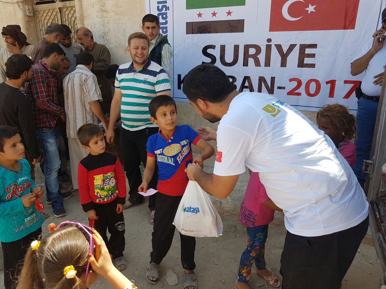 Sadakataşı, 'kurbanlıkları' dünyanın dört bir yanına ulaştırdı - 0