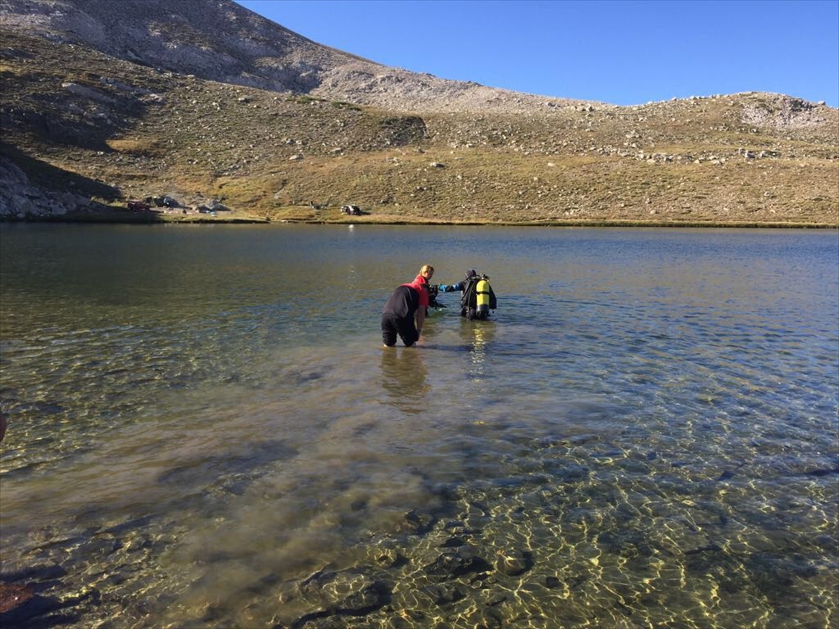 Gölde boğulan çocuğu kurtarırken kendi boğuldu - 0