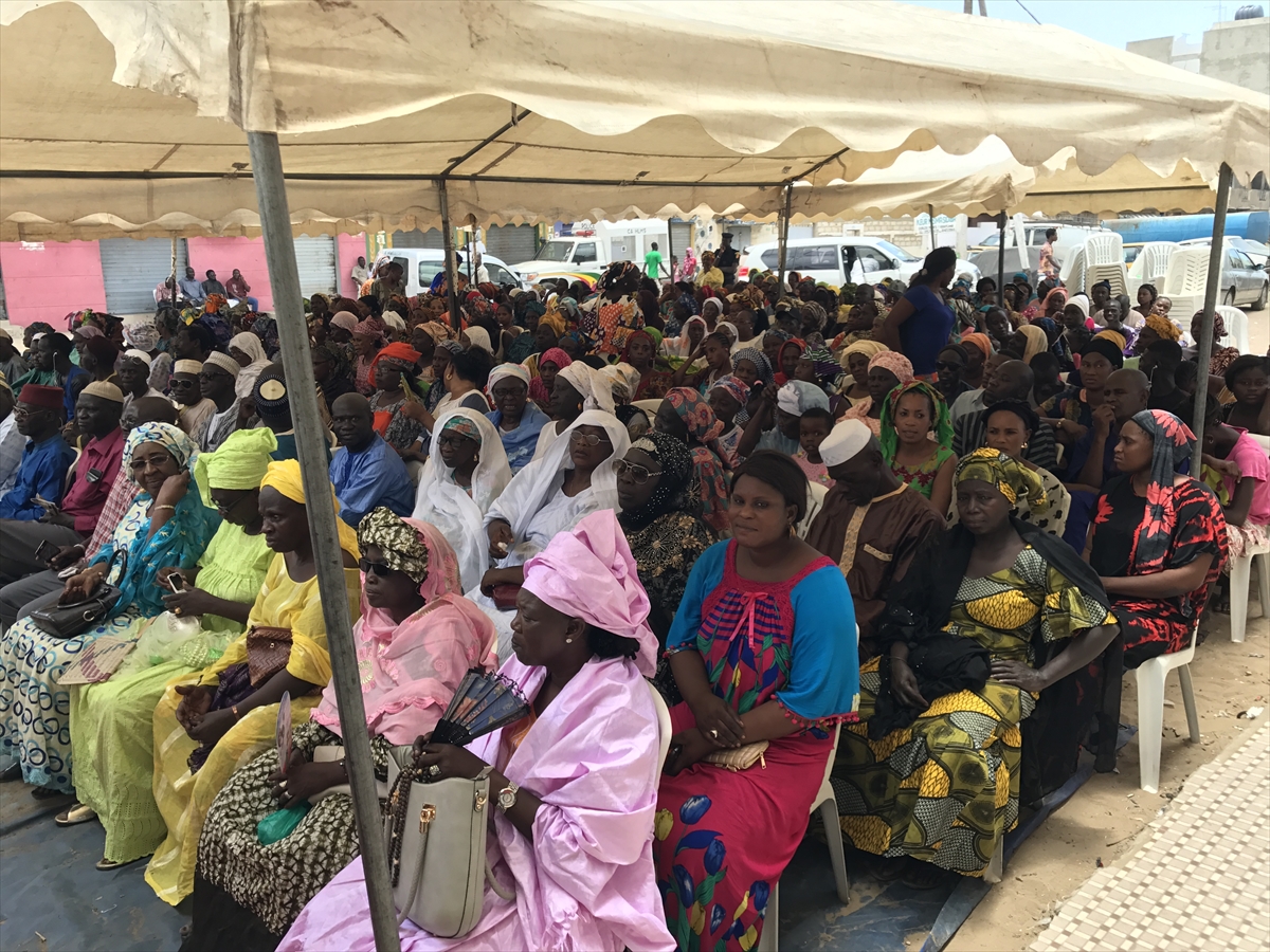 Kızılay Senegallilere kurban eti dağıttı - 0