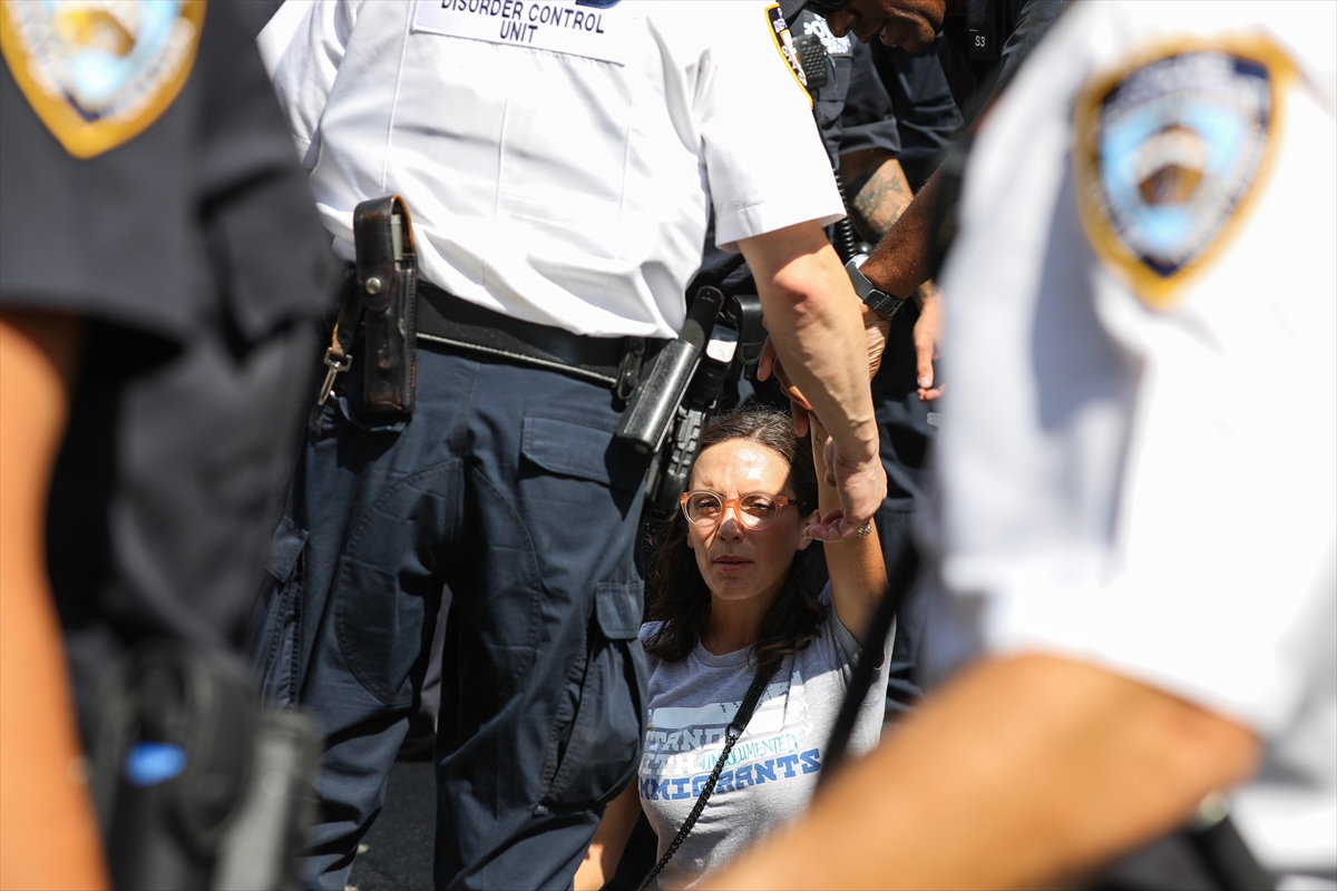 Trump Tower önünde protesto - 0