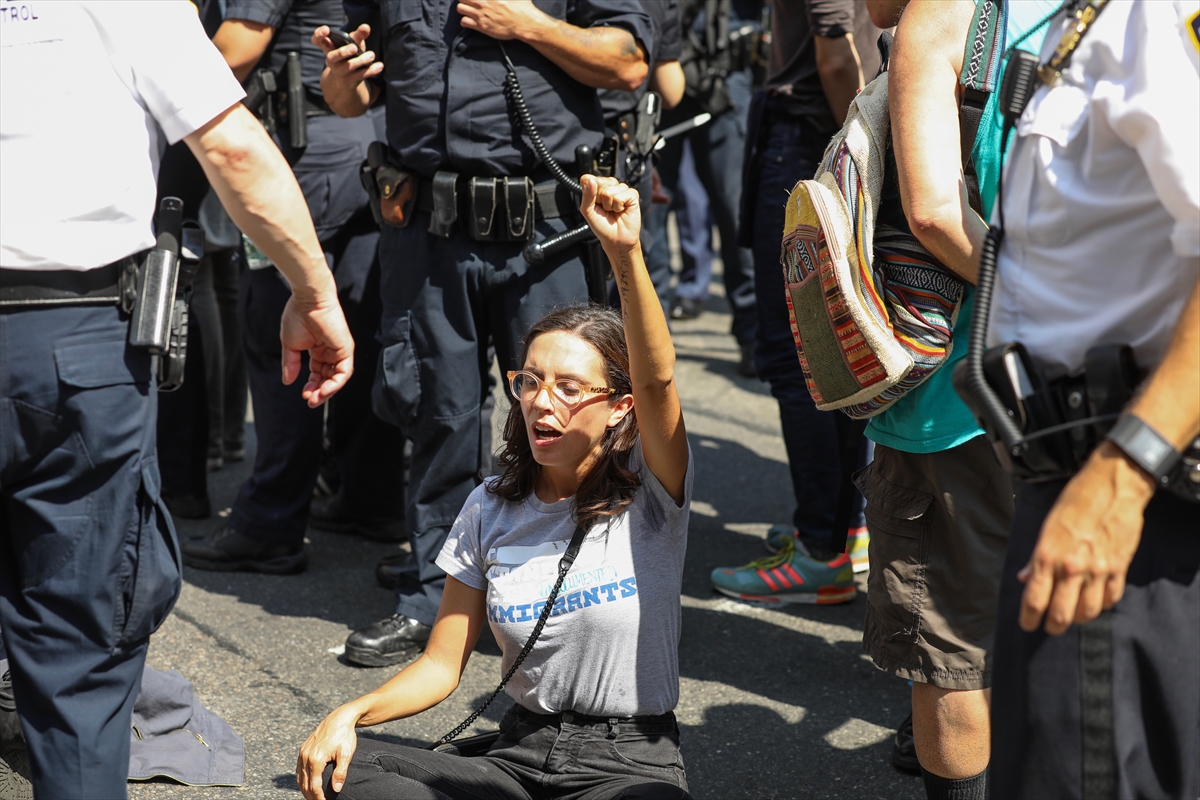 Trump Tower önünde protesto - 0