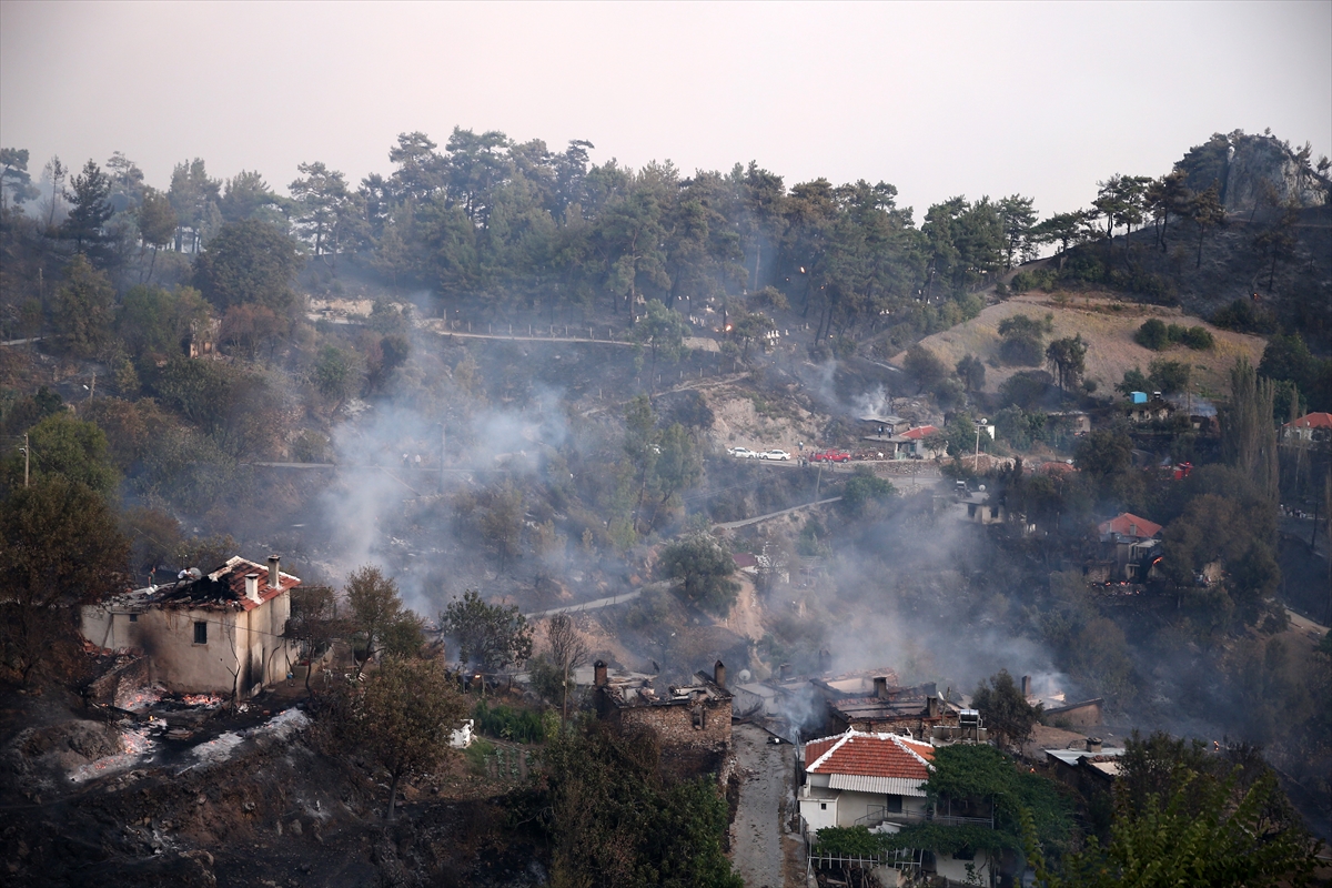 Muğla'daki orman yangını kontrol altına alındı - 22