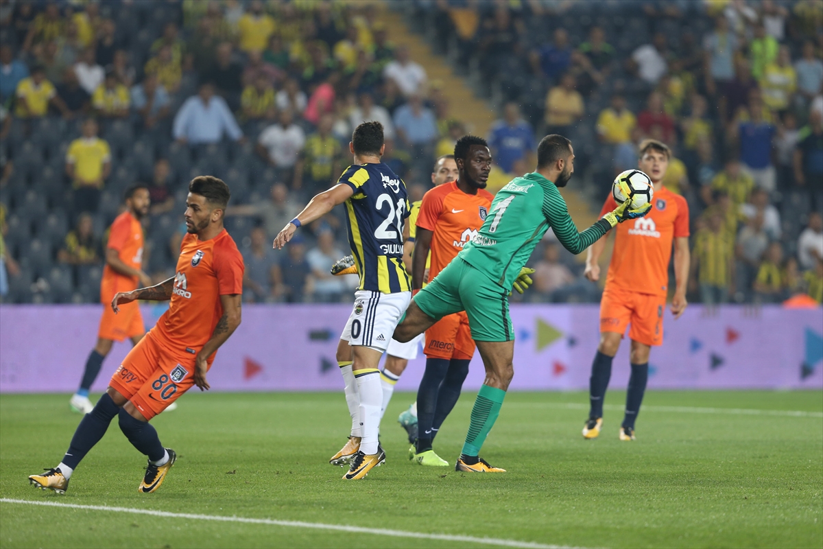 Kıran kırana mücadelede gülen taraf Başakşehir - 16